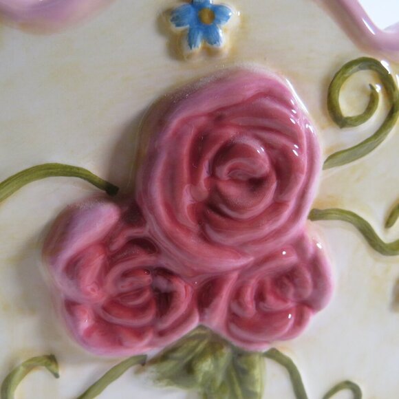 Elements Napkin / Envelope Holder Ceramic Pink Rose with Diamond design embossed - Picture 6 of 7